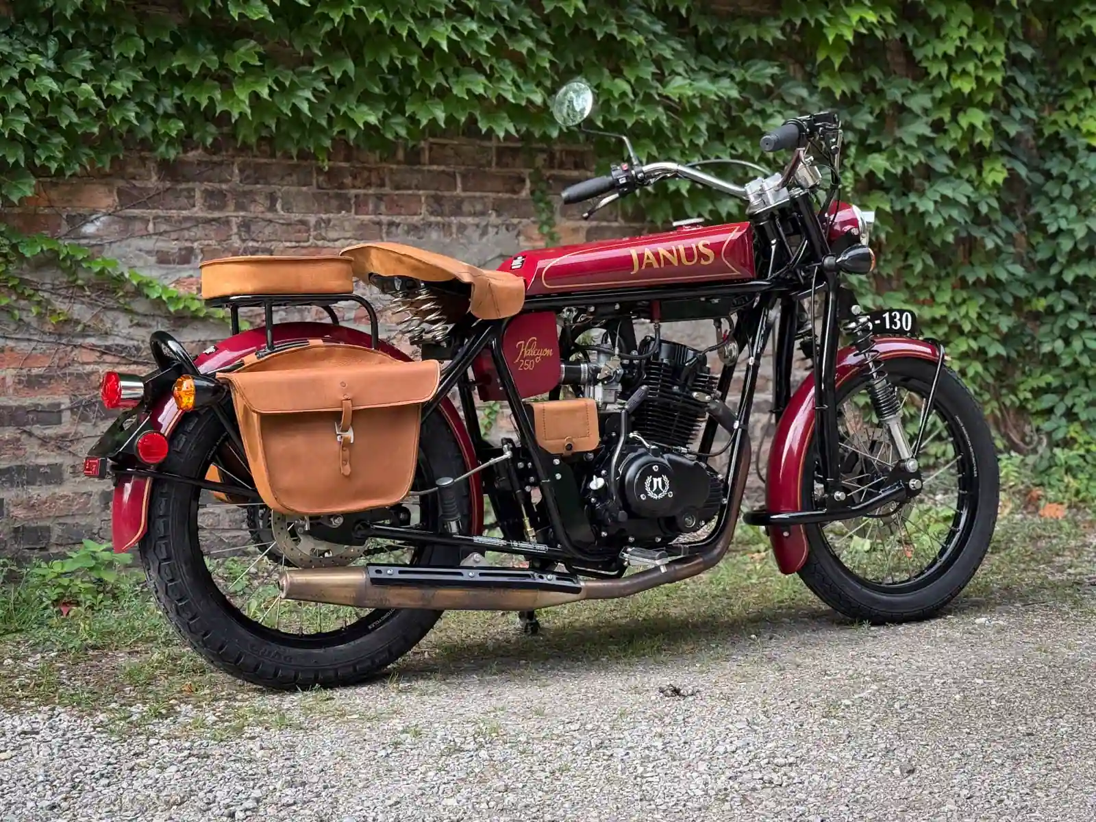 Halcyon 250 JS-130 - Image 3